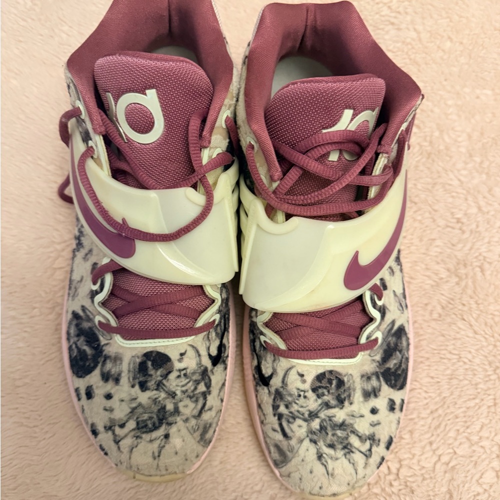 KD Basketball Shoes with Floral Design